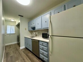 10875 NW 29th Mnr in Sunrise, FL - Building Photo - Building Photo