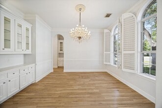 4601 Mimosa Dr in Bellaire, TX - Building Photo - Building Photo