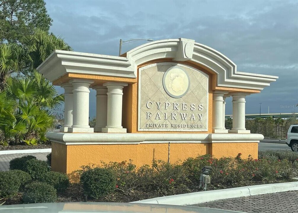 5483 Vineland Rd, Unit 10309 in Orlando, FL - Foto de edificio