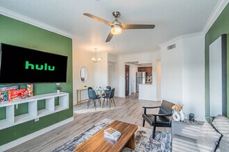 2150 S 55th St in Tempe, AZ - Foto de edificio - Building Photo