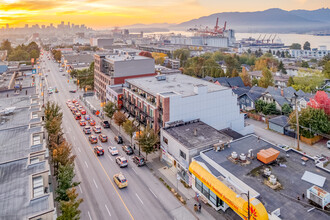 The Oxford in Vancouver, BC - Building Photo - Building Photo