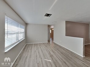 7511 Hawthorn Dr in Port Richey, FL - Building Photo - Building Photo