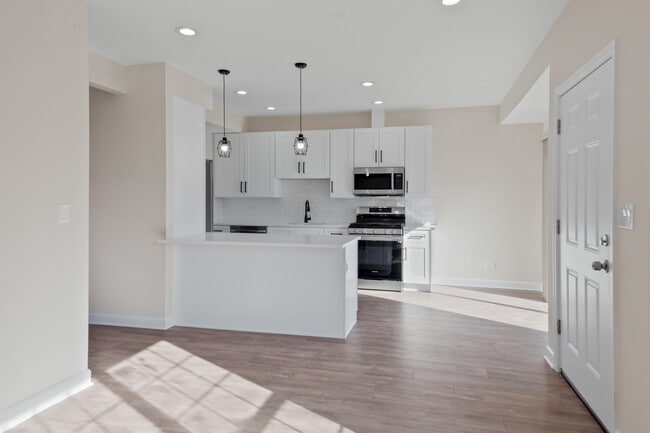 546 W Parkside Dr in Palatine, IL - Building Photo - Building Photo