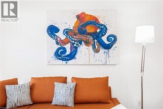 34 Plains Rd E in Burlington, ON - Building Photo - Building Photo