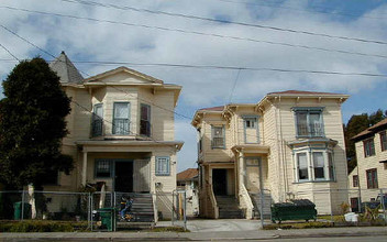 2825 Market St in Oakland, CA - Foto de edificio - Building Photo