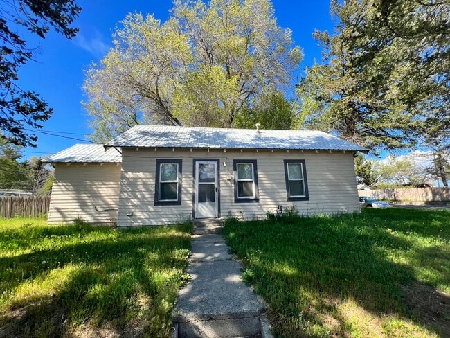 property at 301 N Dennis St