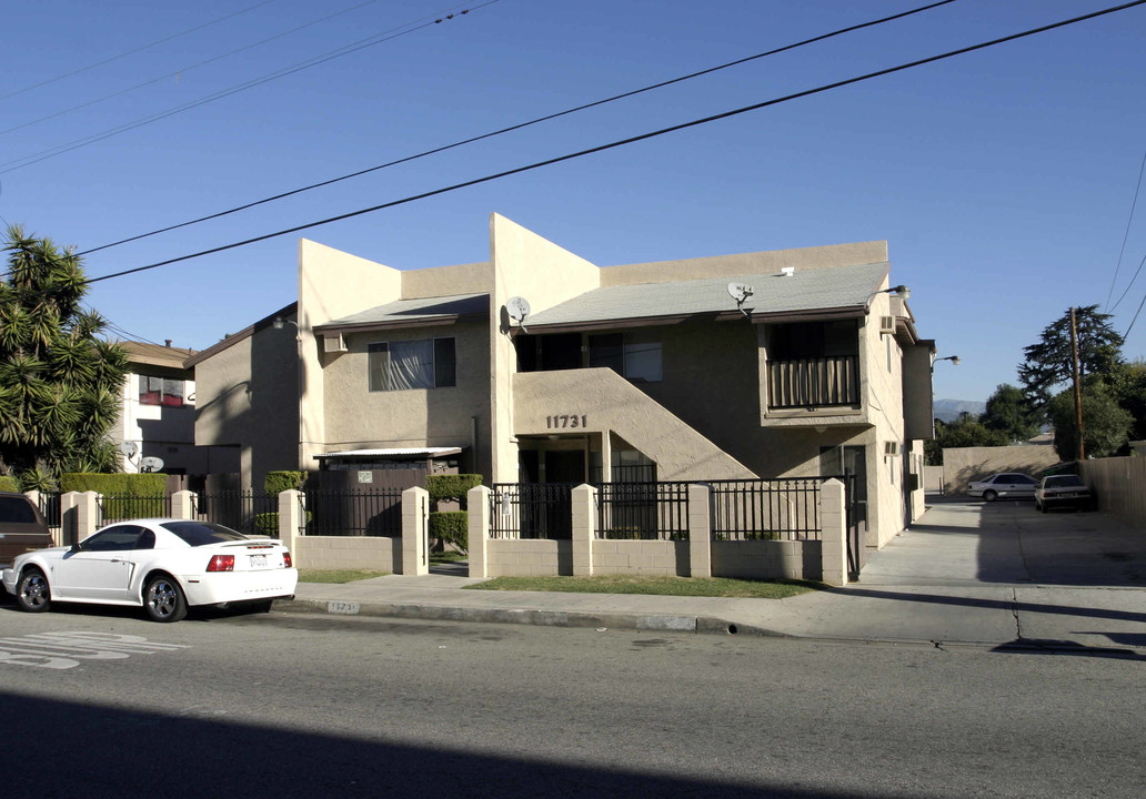 11731 Sitka St in El Monte, CA - Building Photo