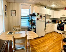 72 Highland Ave, Unit 3 in Somerville, MA - Building Photo - Building Photo