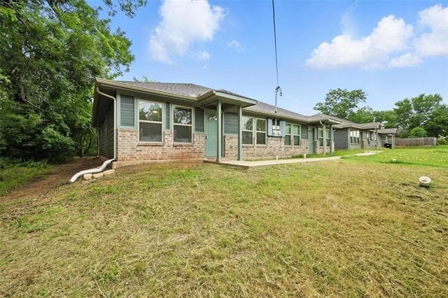 324-326 W Munson St in Denison, TX - Building Photo - Building Photo