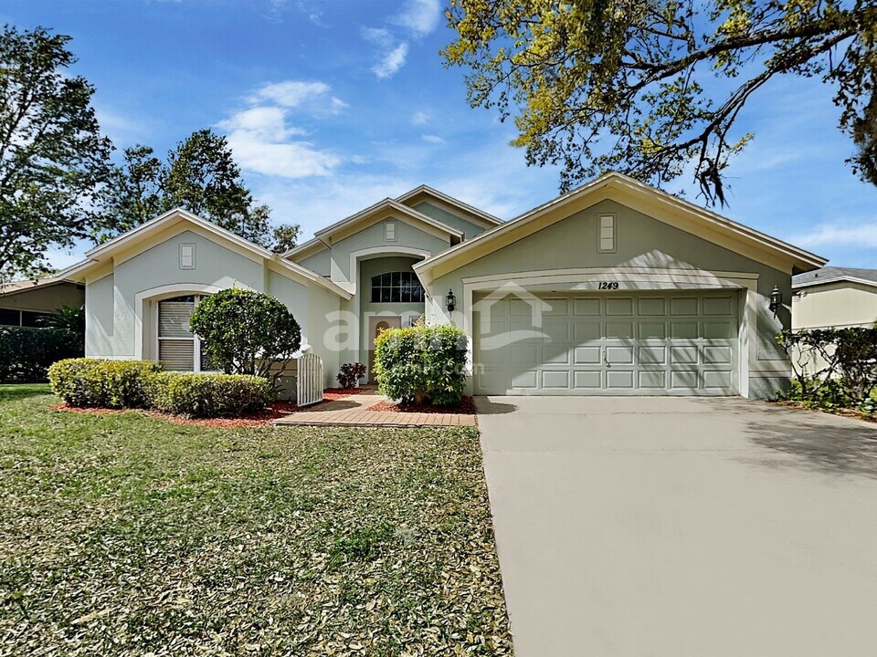 1249 Starry Night St in Wesley Chapel, FL - Building Photo