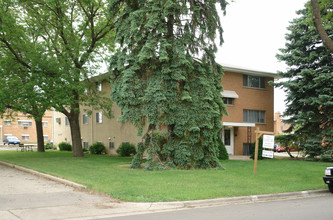 7426 Oliver Ave S in Richfield, MN - Building Photo - Building Photo