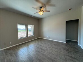 9008 NW 127th St in Yukon, OK - Building Photo - Building Photo