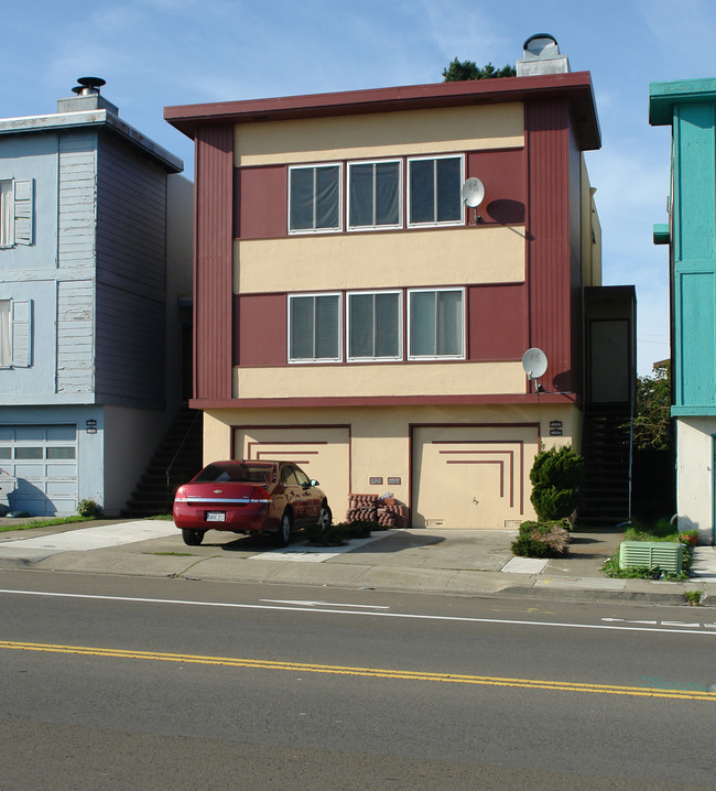 4037 Callan Blvd in Daly City, CA - Building Photo - Building Photo