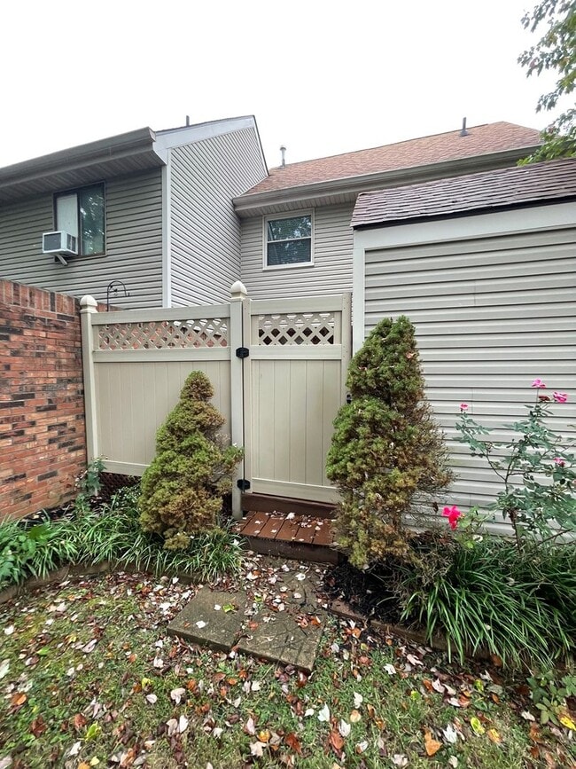 338 Oxford Dr in Winchester, KY - Building Photo - Building Photo