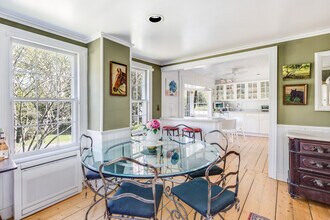 368 Pantigo Rd in East Hampton, NY - Building Photo - Building Photo