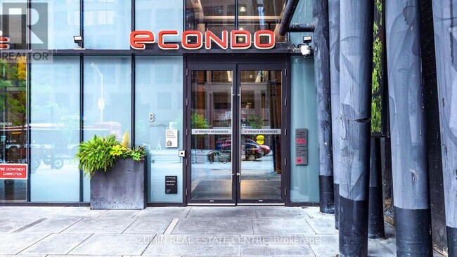 3001-3008 EGLINTON Ave in Toronto, ON - Building Photo - Building Photo