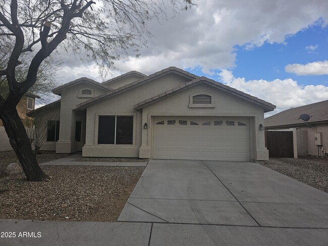 12235 N 60th Ln in Glendale, AZ - Building Photo - Building Photo