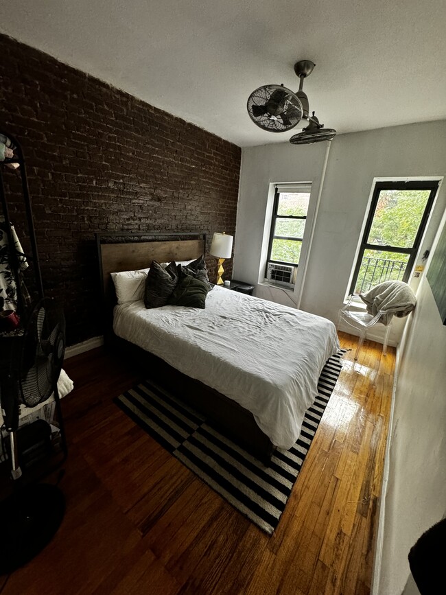 339 Bedford Ave, Unit 18 in Brooklyn, NY - Building Photo - Building Photo