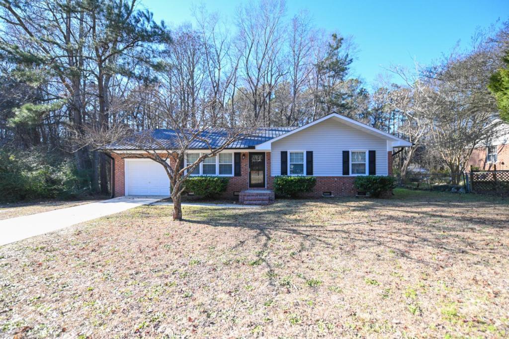 847 Durwood Dr in Fayetteville, NC - Building Photo