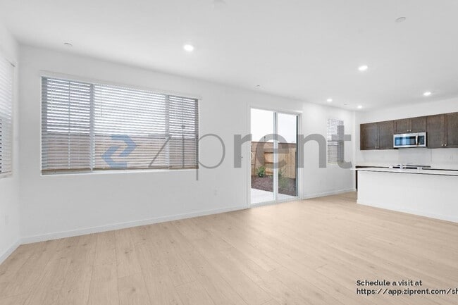 8492 Anker Wy in Elk Grove, CA - Building Photo - Building Photo