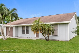 1155 31st Ave SW in Vero Beach, FL - Building Photo - Building Photo