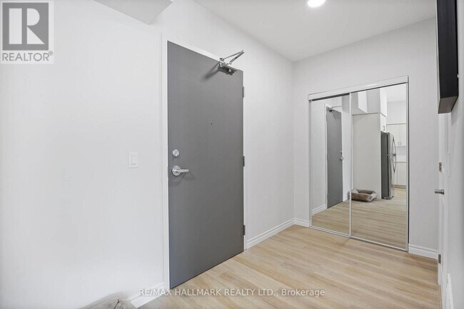 70 Dean Ave in Barrie, ON - Building Photo - Building Photo