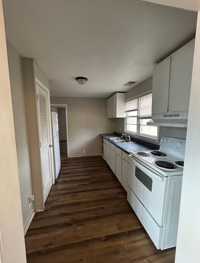 49 Center Ave in Mc Rae, GA - Building Photo - Building Photo