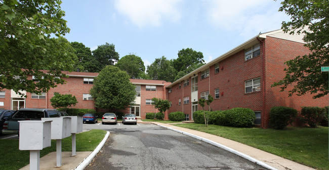 2301 Round Rd in Brooklyn, MD - Building Photo - Building Photo