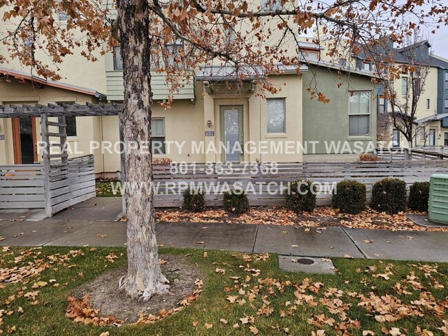 property at 11367 S Oakmond Rd