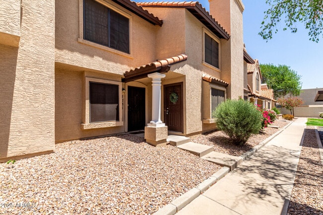 921 W University Dr in Mesa, AZ - Building Photo - Building Photo