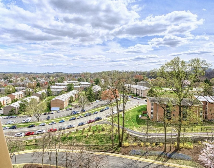 Dolley Madison at Tysons in McLean, VA - Building Photo