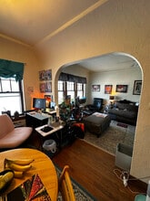 4442 N Oakland Ave in Shorewood, WI - Foto de edificio - Building Photo