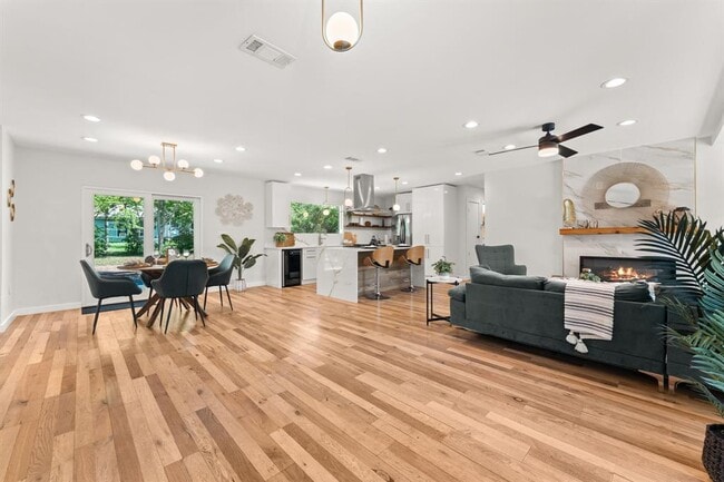 5102 Ravensdale Ln in Austin, TX - Building Photo - Building Photo