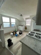 29 Center St, Unit 3 in Easthampton, MA - Building Photo - Building Photo