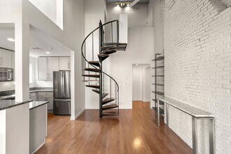 57 N Washington St in Boston, MA - Foto de edificio - Building Photo