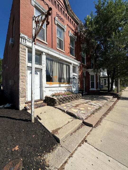 509 E Commercial Ave in Lowell, IN - Building Photo