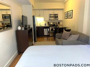 8 Winter Pl in Boston, MA - Building Photo - Building Photo