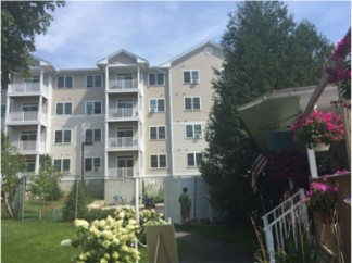 Quarry Hill Club & Condominiums in South Burlington, VT - Foto de edificio - Building Photo