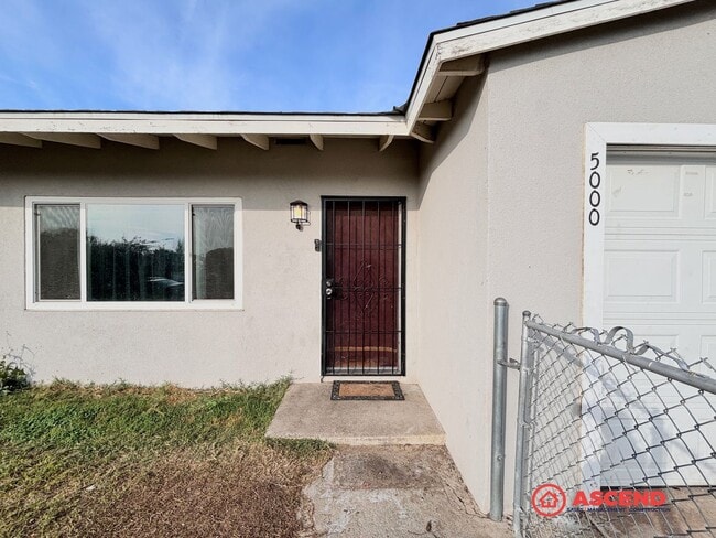 5000 Monterey St in Bakersfield, CA - Building Photo - Building Photo