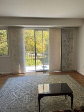 10518 Weymouth St, Unit #103 in Bethesda, MD - Foto de edificio - Building Photo