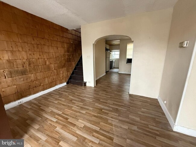 property at 1603 S Dover St