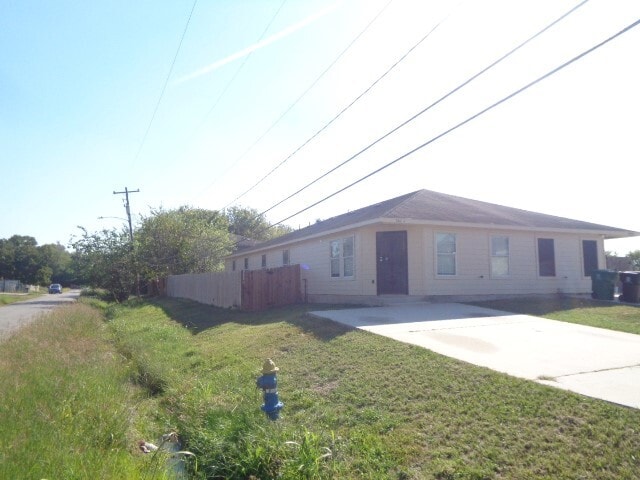 5401 Peacock St in Houston, TX - Building Photo - Building Photo