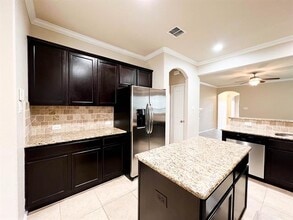 9109 Wayne St in Cross Roads, TX - Building Photo - Building Photo