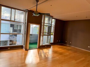 120 Island Ave in San Diego, CA - Foto de edificio - Building Photo