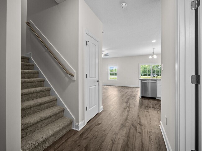 207 Verrazano Ln in Jacksonville, NC - Building Photo - Building Photo