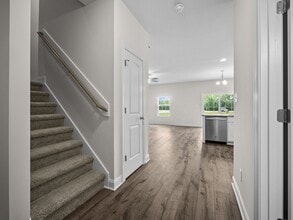 205 Verrazzano Ln in Jacksonville, NC - Building Photo - Building Photo