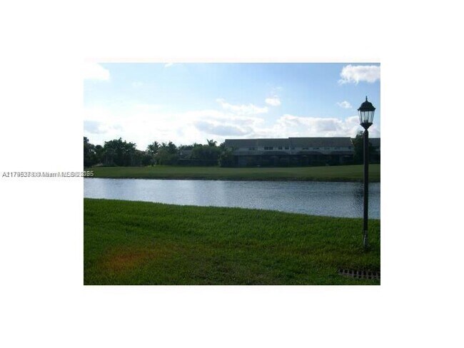 4678 NW 97th Pl in Doral, FL - Building Photo - Building Photo