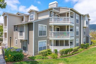 Carmel Landing in San Diego, CA - Building Photo