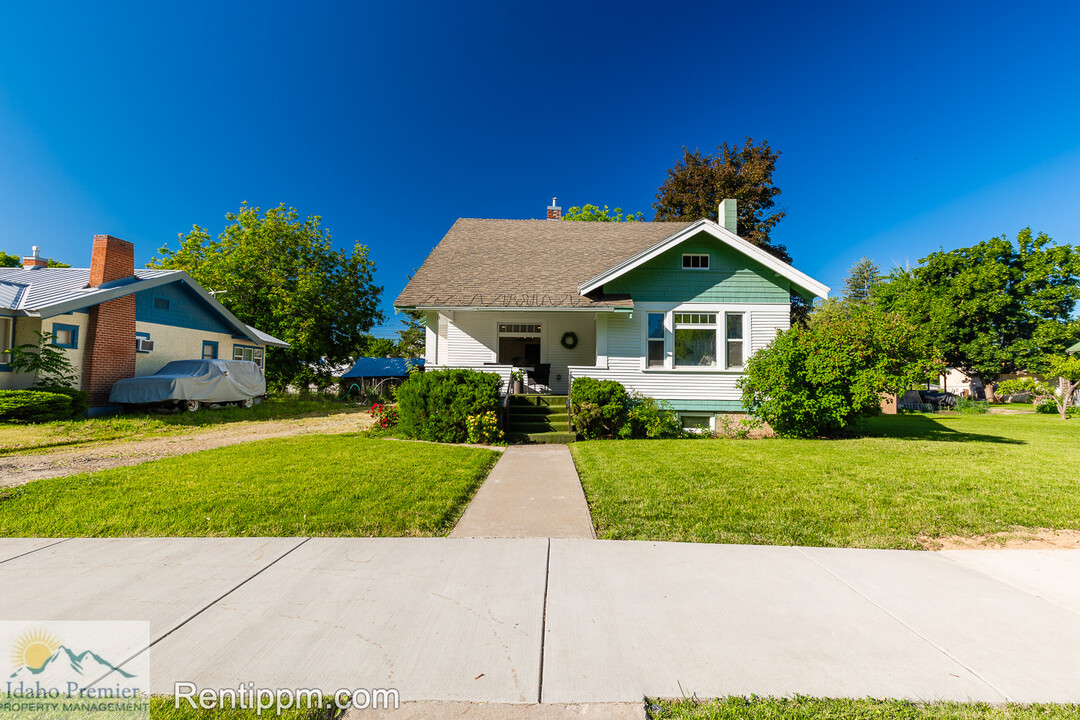 435 W Liberty St in Weiser, ID - Building Photo