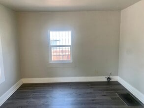 212 E O'Neil Ave in Fresno, CA - Building Photo - Building Photo